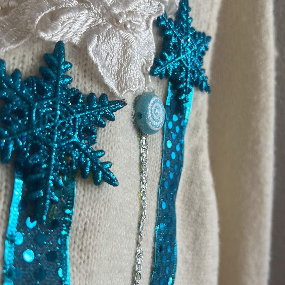 Ugly sweater size small medium woman holiday turquoise silver ivory